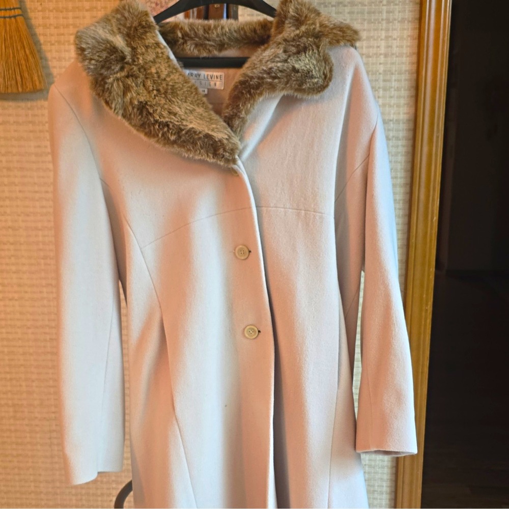 Larry Levine Design Women's 14 Beige Wool Long Overcoat Faux Fur Collar Button
